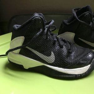 10.5 boys Nike